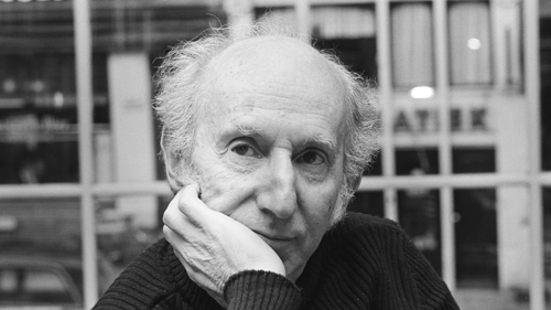Leo Vroman bij Athenaeum Boekhandel, 1985. Foto Ewoud de Kat